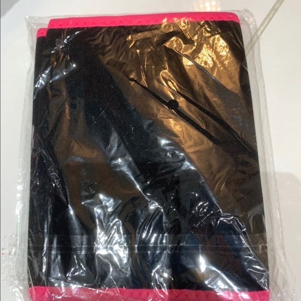 BRAND NEW!
Women's Slimming body shaper Belt